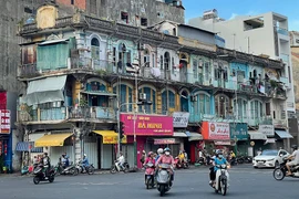 Chung cư 440 Trần Hưng Đạo, quận 5 từ lâu đã xuống cấp trầm trọng.