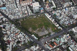 Dự án 152 Trần Phú nằm giữa trung tâm TP.HCM bị bỏ hoang nhiều năm.