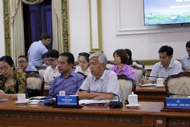 Phó Chủ tịch UBND TP.HCM Võ Văn Hoan chủ trì hội nghị.