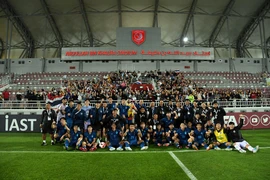 Các cầu thủ U-23 Thái Lan mừng chiến thắng trước Qatar và sẽ tranh HCĐ Doha Cup.