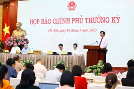Bộ trưởng, Chủ nhiệm Văn phòng Chính phủ Trần Văn Sơn chủ trì buổi họp báo Chính phủ thường kỳ tháng 4-2023.