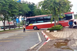 Một điểm đón trả khách của hãng xe Thành Bưởi trên đường Mai Chí Thọ, TP.HCM. 