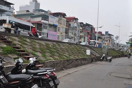 Chưa thống nhất độ cao hạ đê Nghi Tàm