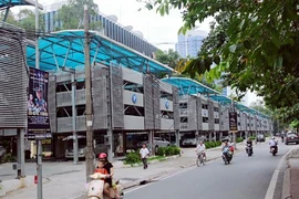 Hà Nội khuyến khích dân nội đô lấy nhà, đất làm bãi đỗ xe 
