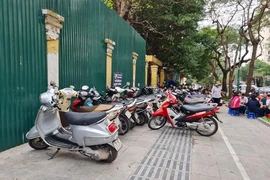 Quận Hoàn Kiếm xóa nhiều điểm giữ xe vỉa hè trái phép