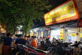 Hà Nội đóng cửa nhà hàng bia, quán bia, giải toả chợ cóc