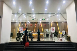 Hà Nội phong tỏa tầng 8 tòa nhà Central Point, 27 Lê Văn Lương