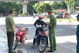 Bí thư Hà Nội: Lãnh đạo quận, huyện lơ chống dịch sẽ bị kỷ luật
