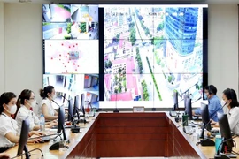Hà Nội: Tổng đài 1022 tư vấn về COVID-19, thêm kênh hỗ trợ người dân
