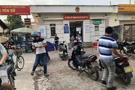 Bí thư Hà Nội: Tiếp thu, điều chỉnh việc cấp, kiểm tra giấy đi đường