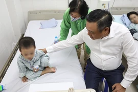 Vụ cháy chung cư mini: Hà Nội hỗ trợ chăm sóc các trẻ mồ côi 