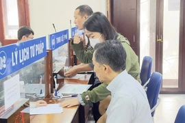 Người dân Hà Nội có thể ngồi tại nhà xin cấp phiếu lý lịch tư pháp qua VNeID