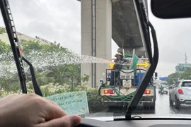 Vụ xe bồn tưới cây dưới trời mưa, Sở Xây dựng Hà Nội nói gì?