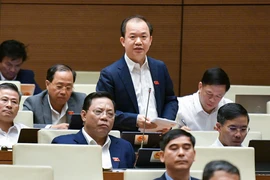 ĐBQH cảnh báo tâm hồn người Việt Nam đang bị Facebook, YouTube, TikTok thao túng