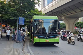 Hà Nội chốt lộ trình sử dụng 100% xe buýt điện và năng lượng xanh