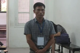 Nghi bị 'cắm sừng', cầm chai bia đập thẳng vào đầu người đi cùng vợ