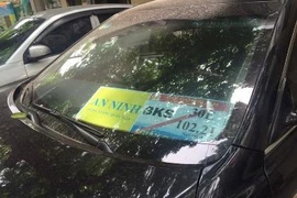 Công an TP Hà Nội xử lý các xe gắn phù hiệu Bộ Công an