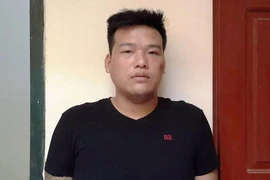 Thanh niên 'ngáo đá' cào xước mặt phó công an phường