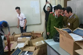 Thu giữ kho thuốc lá lậu 'khủng' ở Hà Nội
