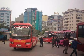 Hàng loạt nhà xe tại BX Mỹ Đình tiếp tục 'bỏ rơi' khách
