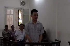 Bị phát hiện 'vụng trộm', dùng dao đâm chết tình địch