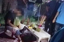 Người đàn ông gục chết trong quán nước mía