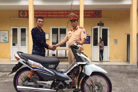 Bất ngờ nhận lại chiếc xe được 'độ' lại như xe thể thao