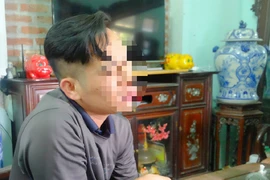 Bạo hành dã man con trai 9 tuổi vì... cháu hư