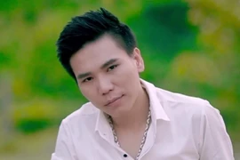 Bắt khẩn cấp ca sĩ Châu Việt Cường