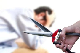 Nghi vấn chồng rạch mặt vợ trước khi ly hôn