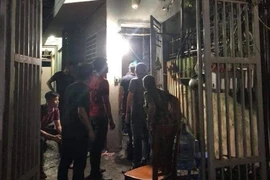 1 công an bị thương khi khống chế kẻ đốt nhà, đâm cha vợ cũ