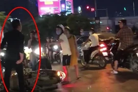 Công an mời thanh niên đánh bà bầu sau va chạm lên làm việc