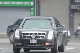 Cận cảnh dàn xe ‘quái thú’ của Tổng thống Trump