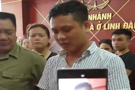 1 phụ nữ nghi bị sờ đùi, cả chung cư nháo nhào 