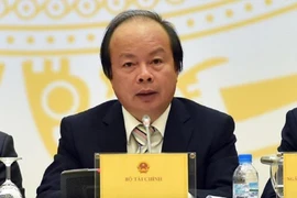 Vi phạm đạo đức, Thứ trưởng Huỳnh Quang Hải bị cảnh cáo