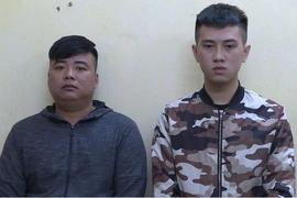Trùm tín dụng đen sai đàn em ném chất bẩn vào nhà con nợ