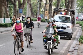 Bị phạt 200 ngàn vì không đeo khẩu trang giữa dịch COVID-19