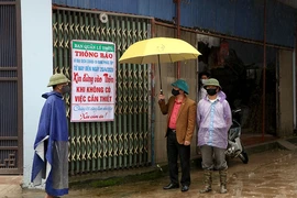 Thông báo vận động hạn chế đi lại được dán tại một thôn ở Bắc Giang. Ảnh: bacgiang.gov.vn