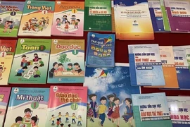 Bộ GD&ĐT: Sách giáo khoa phải đến tay học sinh trước 15-8
