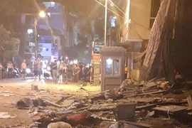 Sập giàn giáo ở Hà Nội, nhiều người thương vong