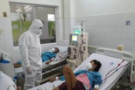 4 ca COVID-19 có bệnh nền rất nặng được chữa khỏi