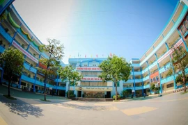 Một học sinh may mắn thoát nạn vì bị bỏ quên trên ô tô