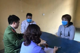 Bắt khẩn cấp nữ chủ quán bánh xèo hành hạ nhân viên 15 tuổi