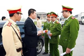 Chính thức: Ô tô dưới 9 chỗ không còn phải lắp bình cứu hỏa