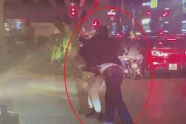 Tài xế Long hành hung nam thanh niên vì bị nhắc dừng đèn đỏ. Ảnh: FB