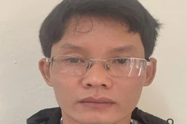 Bé gái 11 tuổi bị xâm hại trên đường đi học về
