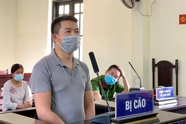 Không đeo khẩu trang còn chửi, đánh công an tại chốt kiểm dịch