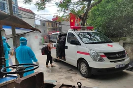 28 cán bộ y tế trở thành F0 trong khu điều trị COVID-19
