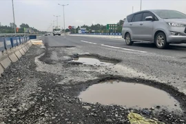Cao tốc chi chít ổ gà, cựu phó TGĐ nói ‘giật mình’ khi xem kết luận giám định