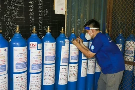 Thiếu oxy để chống dịch COVID-19, Bộ Y tế đề nghị ‘nóng’ tới 24 nhà cung ứng